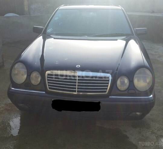 Mercedes E 230 1996, 306,000 km - 2.3 l - Bakı