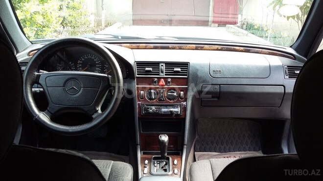 Mercedes C 180 1997, 220,000 km - 1.8 l - Bakı