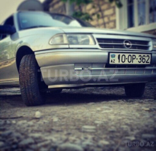 Opel Astra 1992, 233,747 km - 1.6 l - Bakı