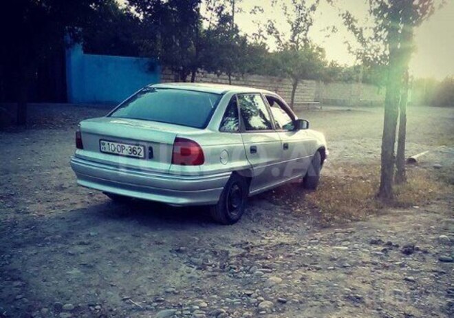 Opel Astra 1992, 233,747 km - 1.6 l - Bakı