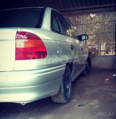 Opel Astra 1992, 233,747 km - 1.6 l - Bakı