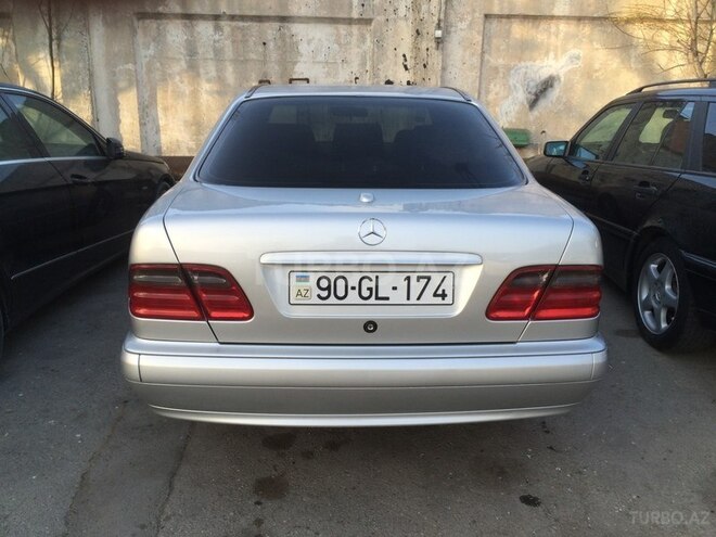 Mercedes E 200 2000, 215,670 km - 2.0 l - Bakı