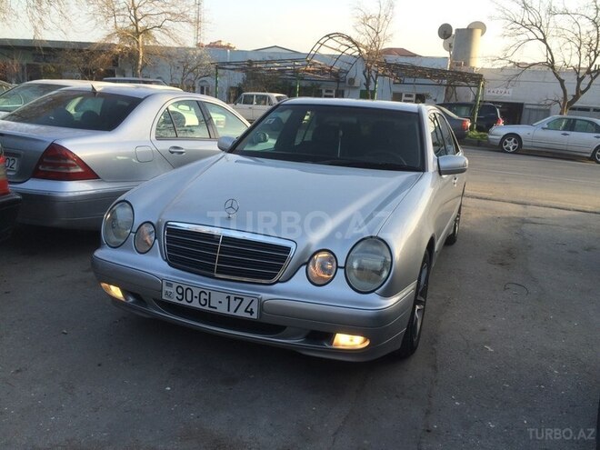Mercedes E 200 2000, 215,670 km - 2.0 l - Bakı