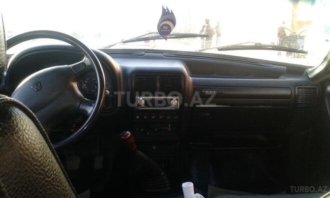 GAZ 3110 2002, 183,000 km - 2.4 l - Sumqayıt