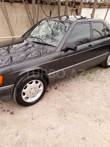 Mercedes 190 1990, 300,000 km - 1.8 л - Bərdə