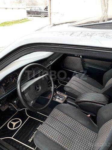 Mercedes 190 1990, 300,000 km - 1.8 л - Bərdə