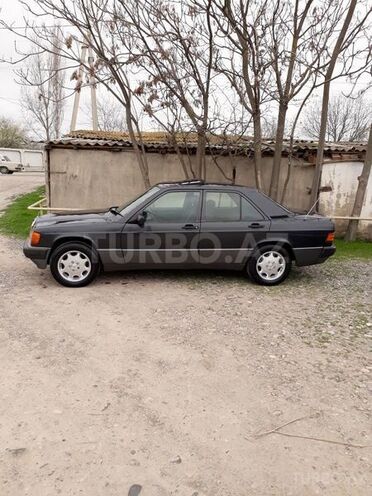 Mercedes 190 1990, 300,000 km - 1.8 л - Bərdə