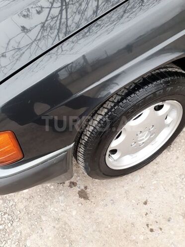 Mercedes 190 1990, 300,000 km - 1.8 л - Bərdə