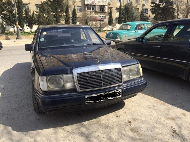 Mercedes E 250 1991, 459,800 km - 2.5 l - Bakı