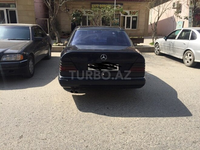 Mercedes E 250 1991, 459,800 km - 2.5 l - Bakı