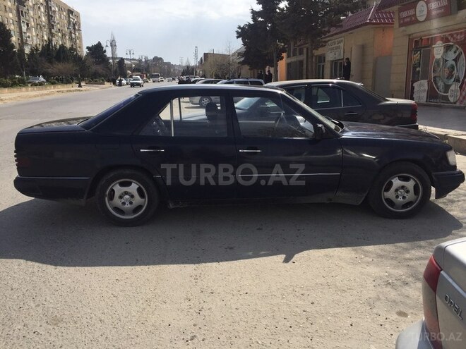 Mercedes E 250 1991, 459,800 km - 2.5 l - Bakı