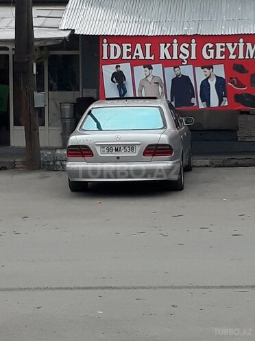 Mercedes E 320 2001, 228,000 km - 3.2 l - Balakən