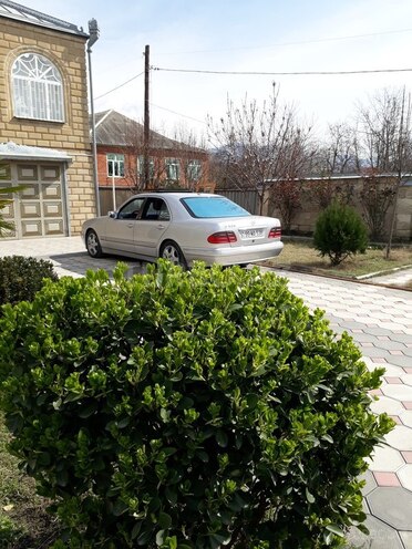 Mercedes E 320 2001, 228,000 km - 3.2 l - Balakən