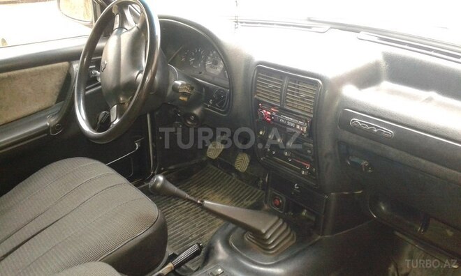 GAZ 3110 2003, 160,000 km - 2.3 л - Samux