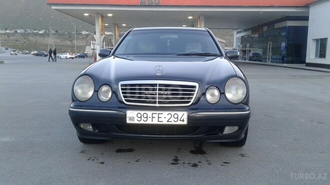 Mercedes E 220 2000, 304,000 km - 2.2 l - Bakı