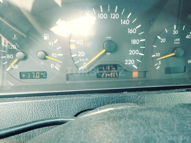 Mercedes C 220 1998, 243,000 km - 0.2 l - Bakı