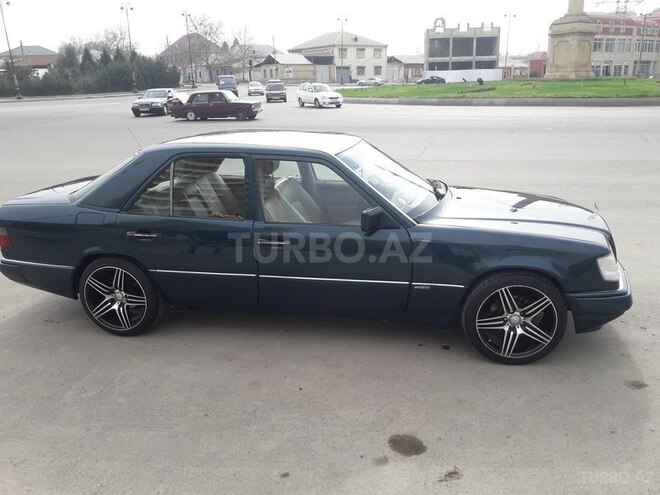 Mercedes E 300 1995, 246,647 km - 3.0 л - Gəncə