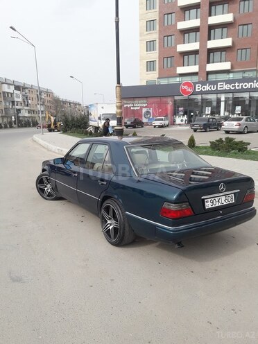 Mercedes E 300 1995, 246,647 km - 3.0 л - Gəncə