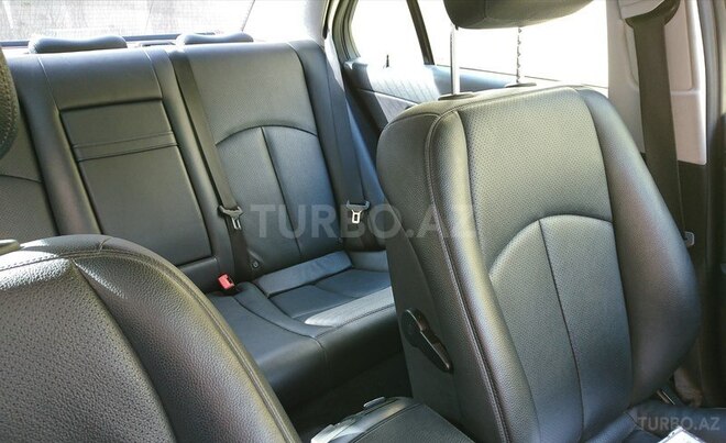 Mercedes E 350 2006, 249,000 km - 3.5 l - Bakı