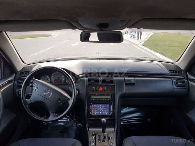 Mercedes E 240 2000, 307,000 km - 2.4 л - Bakı