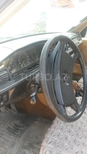 Mercedes 190 1985, 270,844 km - 2.0 l - Bakı