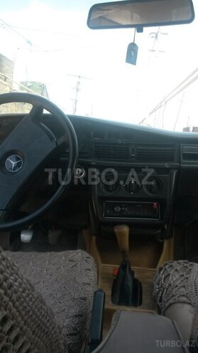 Mercedes 190 1985, 270,844 km - 2.0 l - Bakı