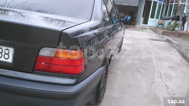 BMW 316 1994, 300,502 km - 1.6 l - Mingəçevir