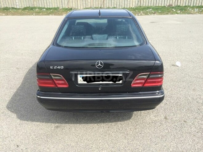 Mercedes E 240 1999, 250,000 km - 2.4 l - Bakı