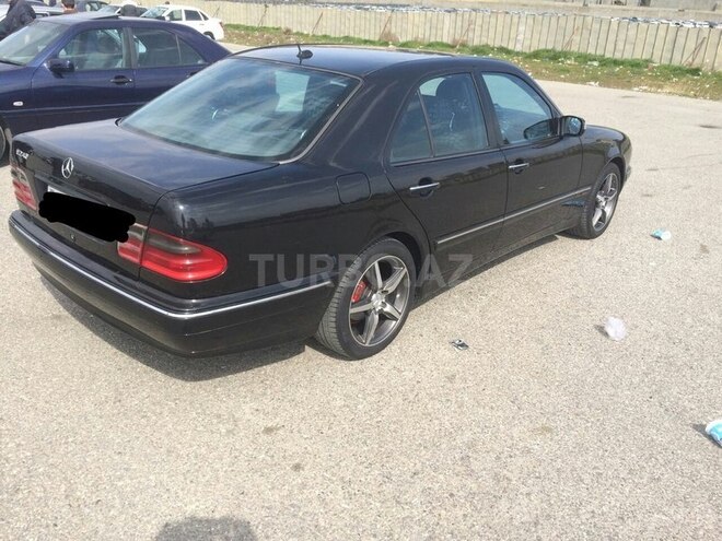 Mercedes E 240 1999, 250,000 km - 2.4 l - Bakı