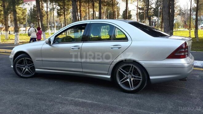 Mercedes C 200 2002, 235,000 km - 2.0 l - Sumqayıt
