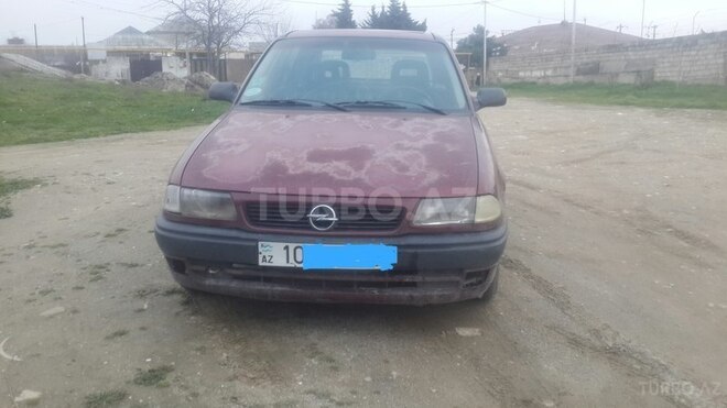 Opel Astra 1996, 220,000 km - 1.6 л - Bakı