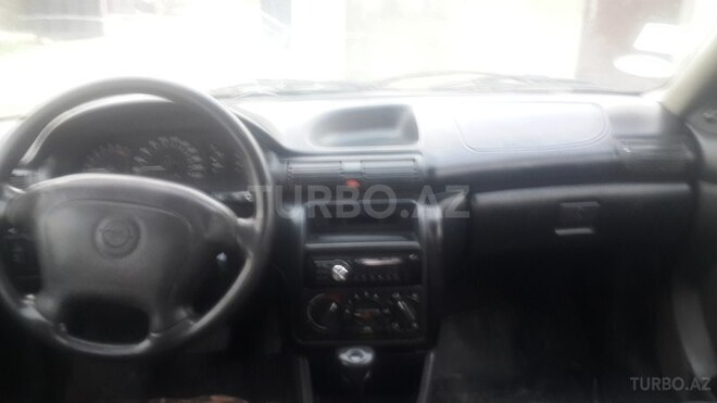 Opel Astra 1996, 220,000 km - 1.6 л - Bakı