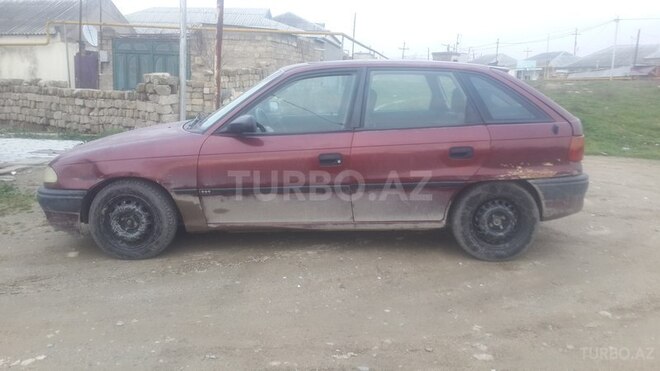 Opel Astra 1996, 220,000 km - 1.6 л - Bakı