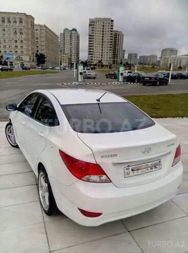 Hyundai Accent 2012, 16,870 km - 1.6 л - Bakı