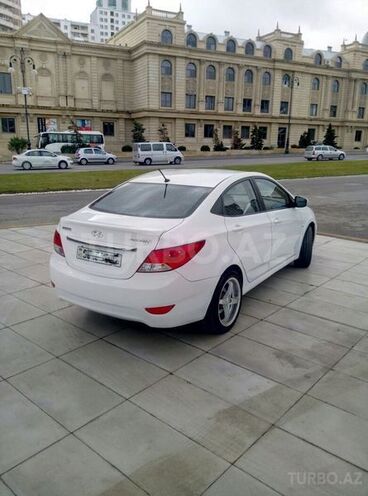 Hyundai Accent 2012, 16,870 km - 1.6 л - Bakı