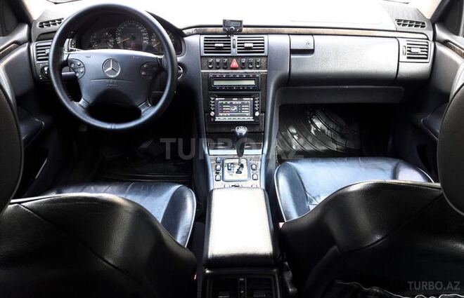 Mercedes E 280 2000, 270,000 km - 2.8 л - Bakı