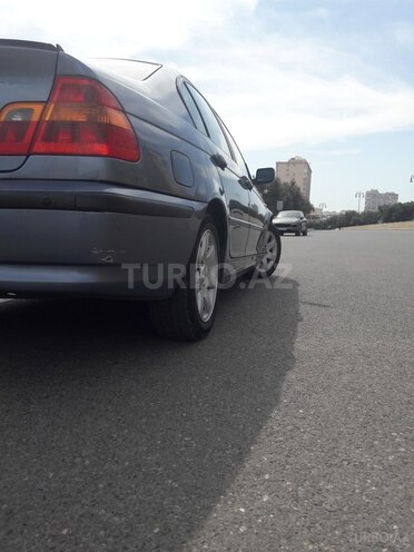 BMW 325 2002, 329,000 km - 2.5 l - Bakı