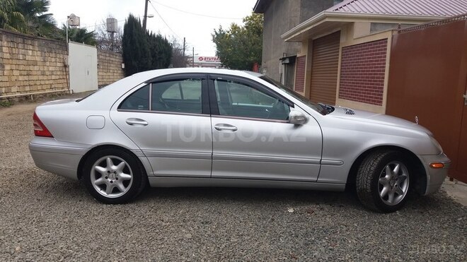 Mercedes C 240 2001, 307,317 km - 2.6 л - Lənkəran