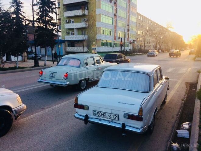Moskvich 412 1976, 211,000 km - 2.4 л - Salyan