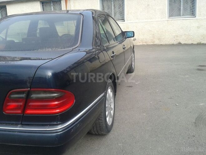 Mercedes E 230 1997, 180,000 km - 2.3 л - Sumqayıt