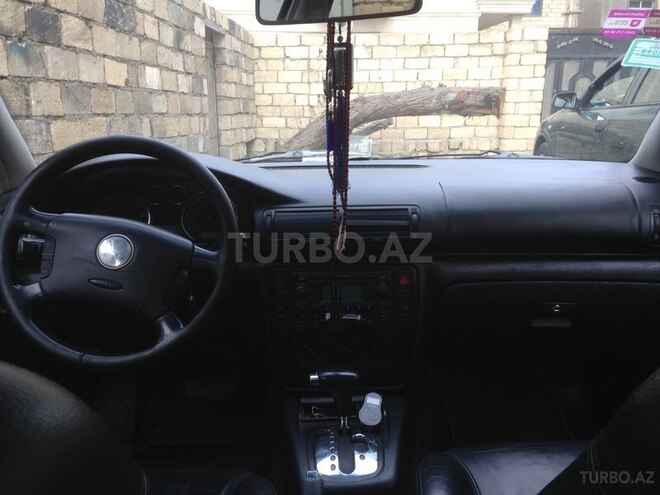 Volkswagen Passat 2003, 175,000 km - 1.8 l - Bakı