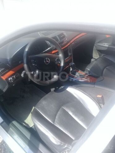 Mercedes E 220 2008, 257,000 km - 2.2 л - Şirvan