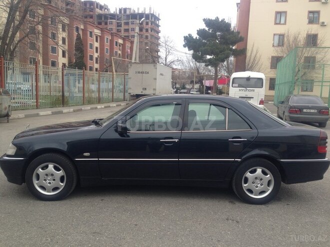 Mercedes C 240 1998, 258,900 km - 2.4 l - Bakı
