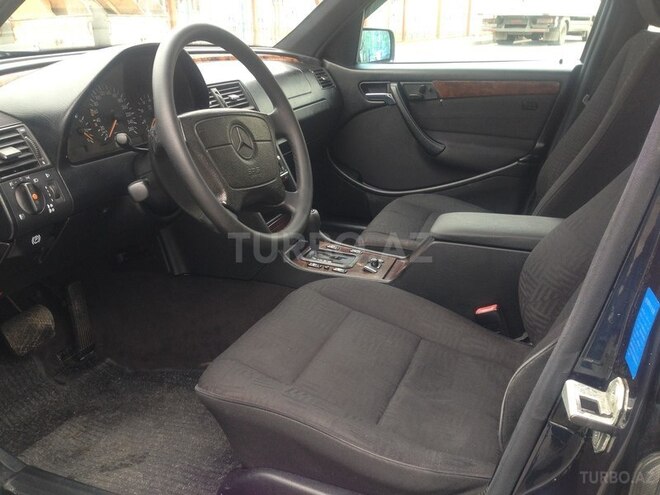 Mercedes C 240 1998, 258,900 km - 2.4 l - Bakı