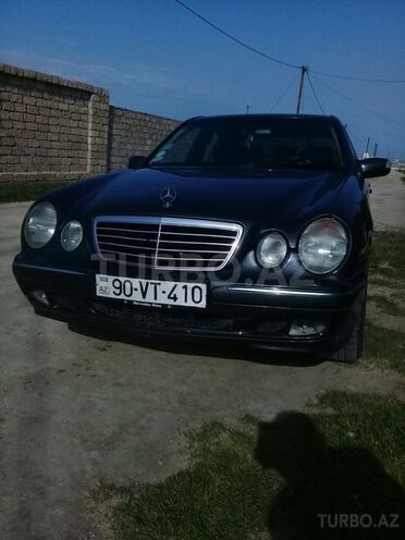 Mercedes E 220 2000, 270,000 km - 2.2 l - Bakı