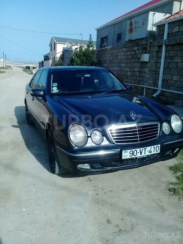 Mercedes E 220 2000, 270,000 km - 2.2 l - Bakı