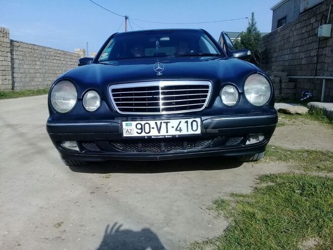 Mercedes E 220 2000, 270,000 km - 2.2 l - Bakı