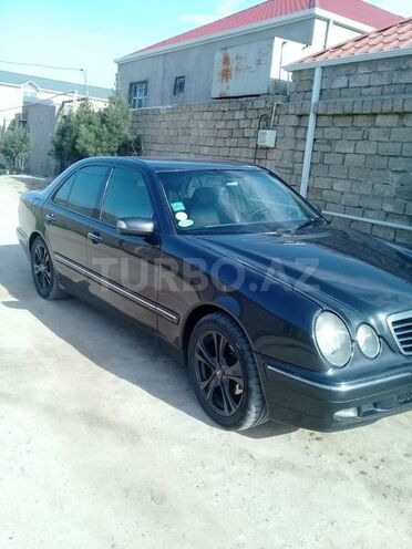 Mercedes E 220 2000, 270,000 km - 2.2 l - Bakı