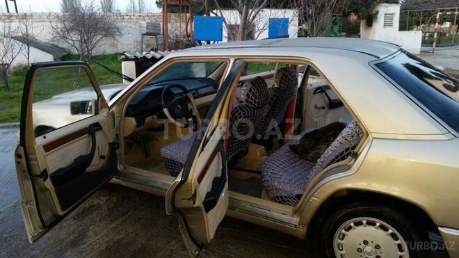 Mercedes E 250 1991, 445,000 km - 2.5 l - Bakı