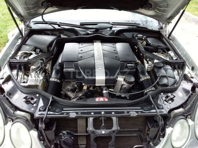 Mercedes E 240 2003, 196,000 km - 2.6 l - Bakı